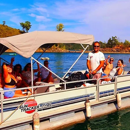 Wakevilla & Wakeschool *