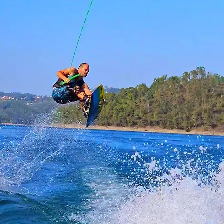Wakevilla & Wakeschool * טומאר