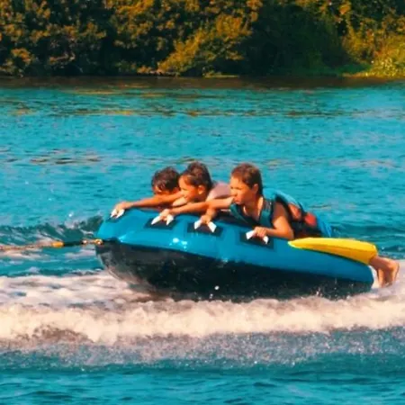 Wakevilla & Wakeschool *